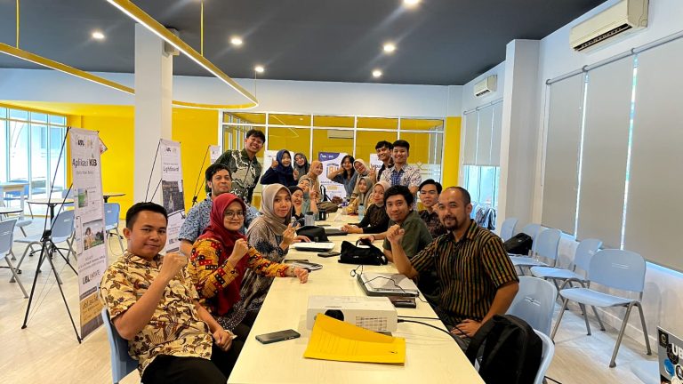 SDGs CENTER UBL MENGADAKAN KEGIATAN RESEARCH MEETING SEKALIGUS PRESENTASI DRAFT VOLUNTARY LOCAL REVIEW (VLR)